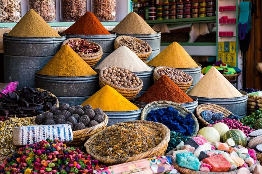 Marrakech: Bahia Palace, Saadian Tombs & Medina Guided Tour - Starting at Jemaa el Fna