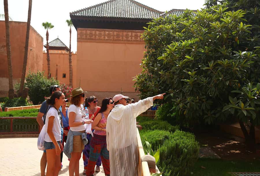 Marrakech: Bahia Palace, Saadian Tombs & Medina Guided Tour - The Saadian Tombs and their patient details