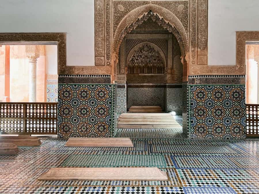 Marrakech: Bahia Palace, Saadian Tombs & Medina Walking Tour - Bab Agnaou and the royal Kasbah