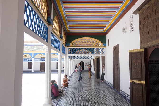 Marrakech: Bahia Palace, Saadian Tombs, Souk and Medina Tour - Souks, artisan work, and careful shopping