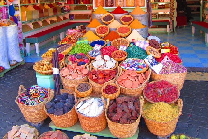 Marrakech City Tour, Bahia Palace, Badii Palace, Majorelle Garden - Clothing, children, and practical preparation