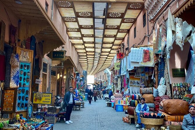 Marrakech City Tour: Souks, Palaces & Hidden Gems - Bahia Palace and the 100 MAD decision