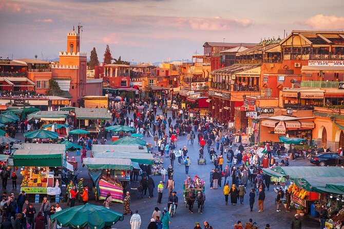 Marrakech City Tour: Souks, Palaces & Hidden Gems - The souks, where shopping becomes part of the tour
