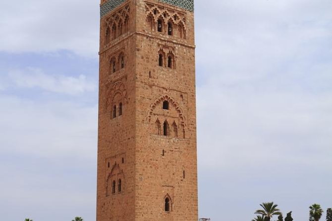 Marrakech Guided Day Trip from Casablanca: Djemaa el-Fna Square and Bahia Palace - Djemaa el-Fna, Marrakech’s great public stage