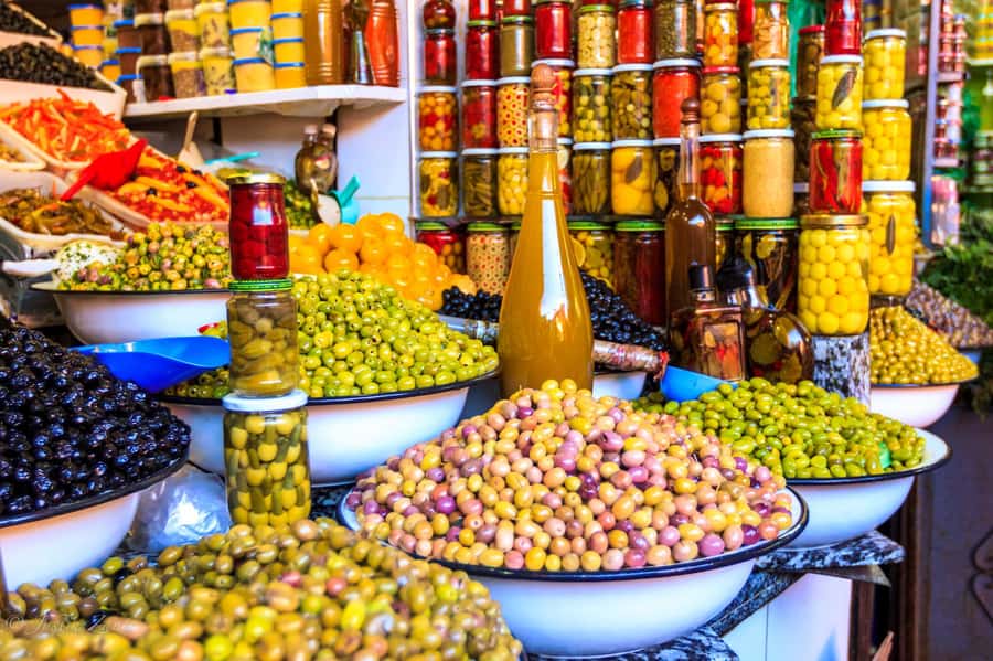 Marrakech: Medina, Souks, Artisans Guided Tour with Mint Tea - Rahba Lakdima and Morocco’s spices