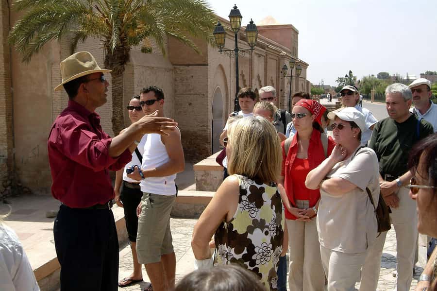 Marrakech: Saadian Tombs, Bahia Palace, Medina and Souk Tour - Koutoubia Mosque and the Almohad story