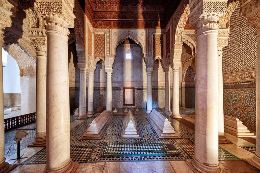 Marrakech: Saadian Tombs, Bahia Palace, Medina and Souk Tour - The Saadian Tombs: tilework and royal memory
