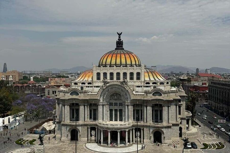 Mexico City: Exclusive Tour of Palacio de Bellas Artes - Why Palacio de Bellas Artes deserves a guided visit