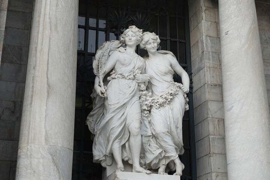 Mexico City: Exclusive Tour of Palacio de Bellas Artes - Reading Rivera’s murals with a guide