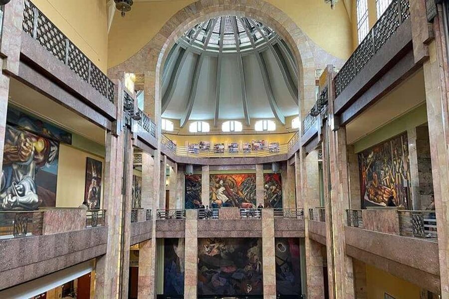 Mexico City: Exclusive Tour of Palacio de Bellas Artes - Entering the palace in Centro Histórico