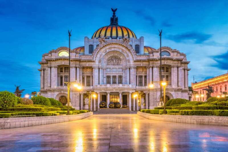 Mexico City Must-see Buildings & Palaces - MUNAL brings centuries of Mexican art together