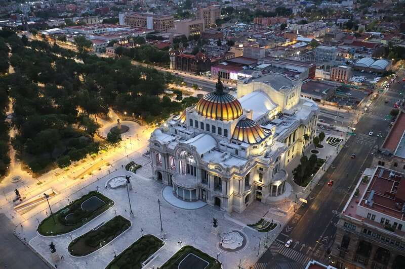 Mexico City Must-see Buildings & Palaces - The Bank of Mexico explains where pesos come from