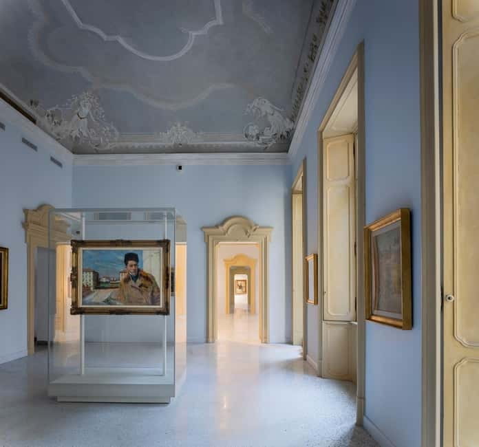 Milan: Palazzo Citterio Entry Ticket & Audio Guide App - Entering a neoclassical Milanese palazzo