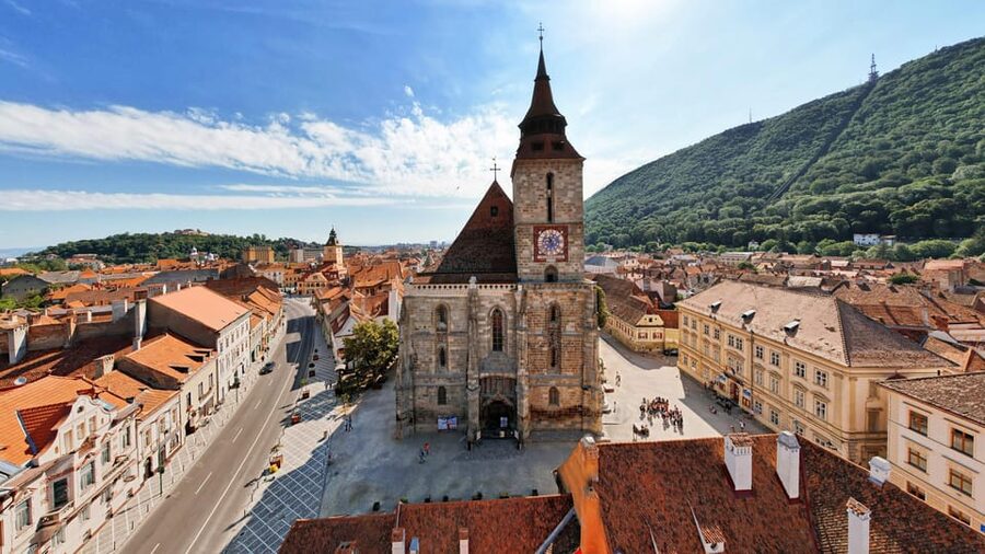 Minivan 8: Peles & Dracula's Castle and Brasov Full-Day Trip - Who should book this tour