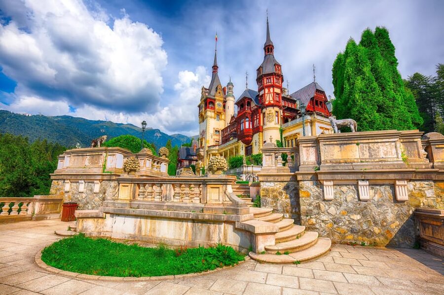 Minivan 8: Peles & Dracula's Castle and Brasov Full-Day Trip - Why this Bucharest day trip works