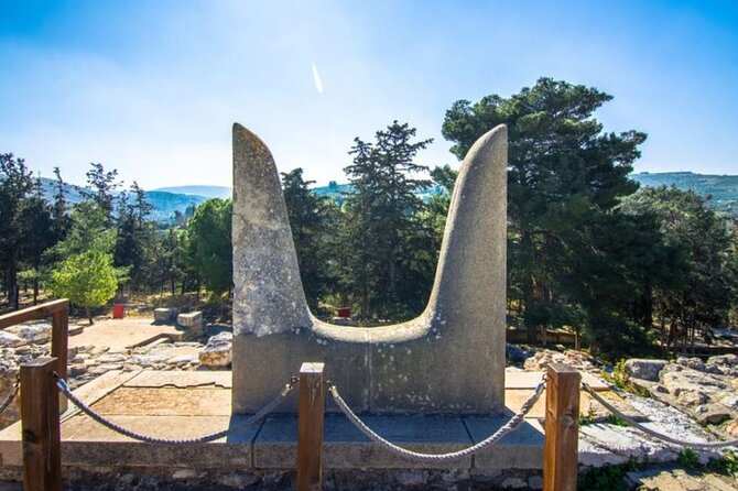 Minoan Path: Knossos Palace, Winery Visit, Lunch at Archanes - Five Cretan wines at Titakis Winery