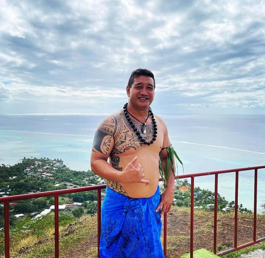 Moorea Cruise Ships 4x4, Belvedere Magic mount PRIVATE Tours - Magic Mountain and Moorea’s two great bays