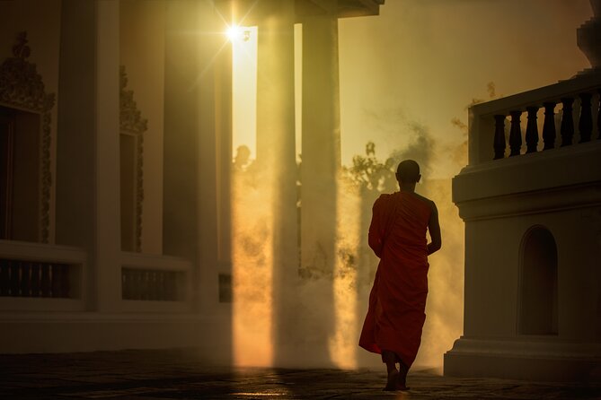 Morning Buddhist Almsgiving, Grand Palace and Flower Market Tour in Bangkok - The timing issue you should take seriously