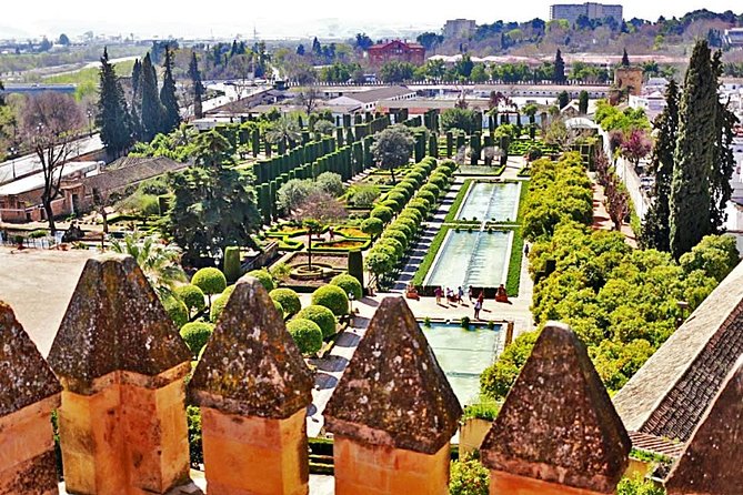 Mosque, Alcazar and Juderia Ticket Included Skip the Line - What the guide adds to the experience
