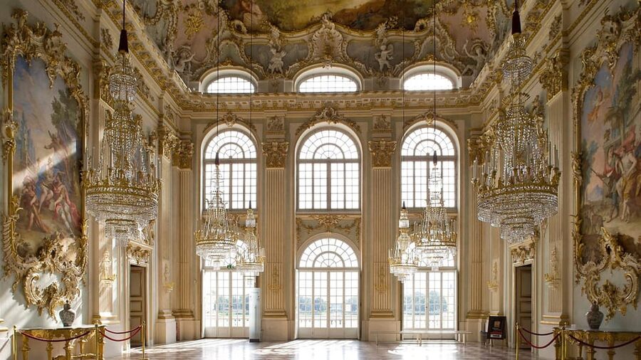 Munich: Nymphenburg Palace Entry Ticket - Inside the apartments of Bavarian kings and queens