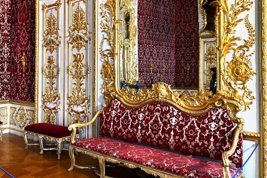 Munich: Residenz Palace and Hofgarten Skip-the-Line Tour - Max-Joseph-Saal and the shift between rooms
