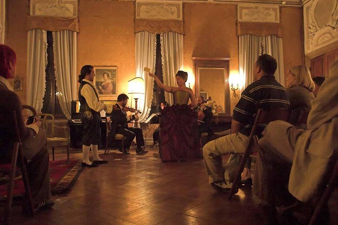 Musica a Palazzo 'Traveling Opera' Performance in Venice - Opera That Moves Through a Venetian Palace