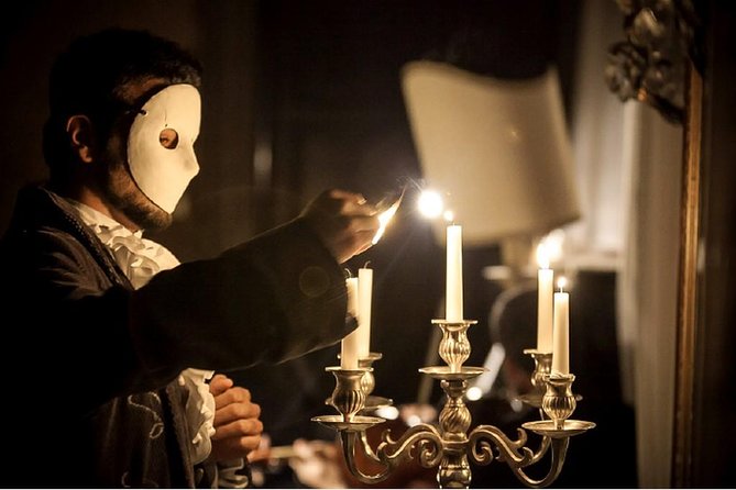 Musica a Palazzo 'Traveling Opera' Performance in Venice - The Included Drink and the Practical Intermission