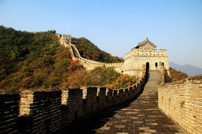 Mutianyu Great Wall and Summer Palace Small-Group Tour with Lunch - What makes the guides important