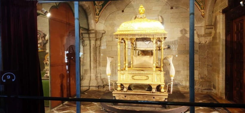 Mysore: Palace, Art Gallery & Devaraja Market Walking Tour - The 10-minute walk to Jaganmohana Art Gallery