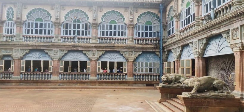 Mysore: Palace, Art Gallery & Devaraja Market Walking Tour - Devaraja Market in 30 minutes