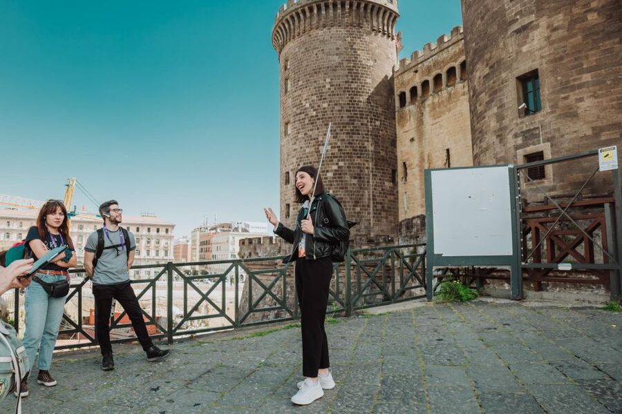 Naples: Royal Palace and Monumental Area Small Group Tour - A useful first look at monumental Naples