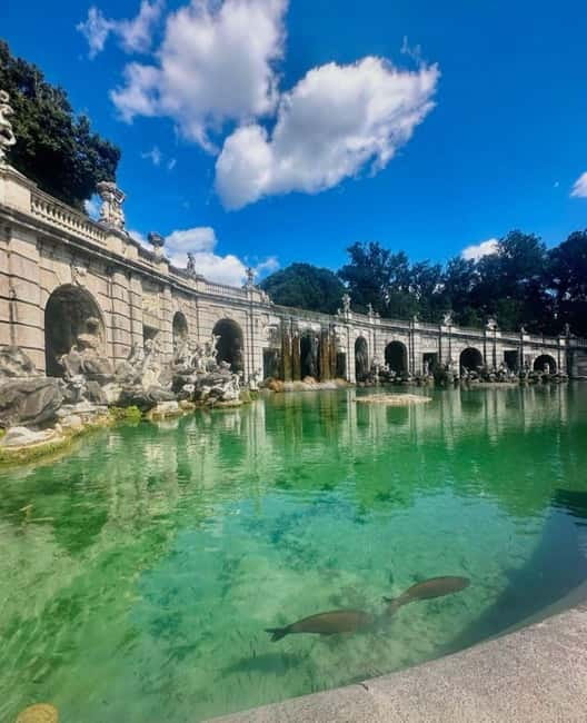 PALACE OF CASERTA: PRESTIGE TOUR FROM NAPLES - Walking the Royal Park and its fountains