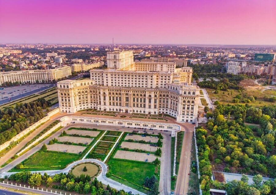 Palace of the Parliament, Village Museum & Ceaușescu Mansion - Why these three Bucharest sights work together