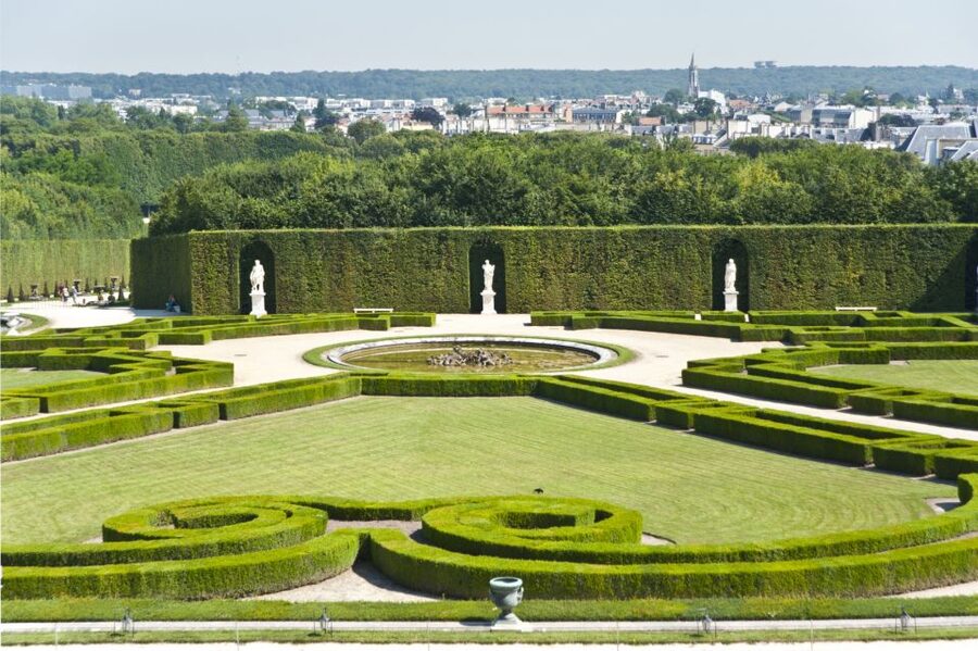 Palace of Versailles Guided Afternoon Tour from Paris - The Hall of Mirrors at Its Busiest