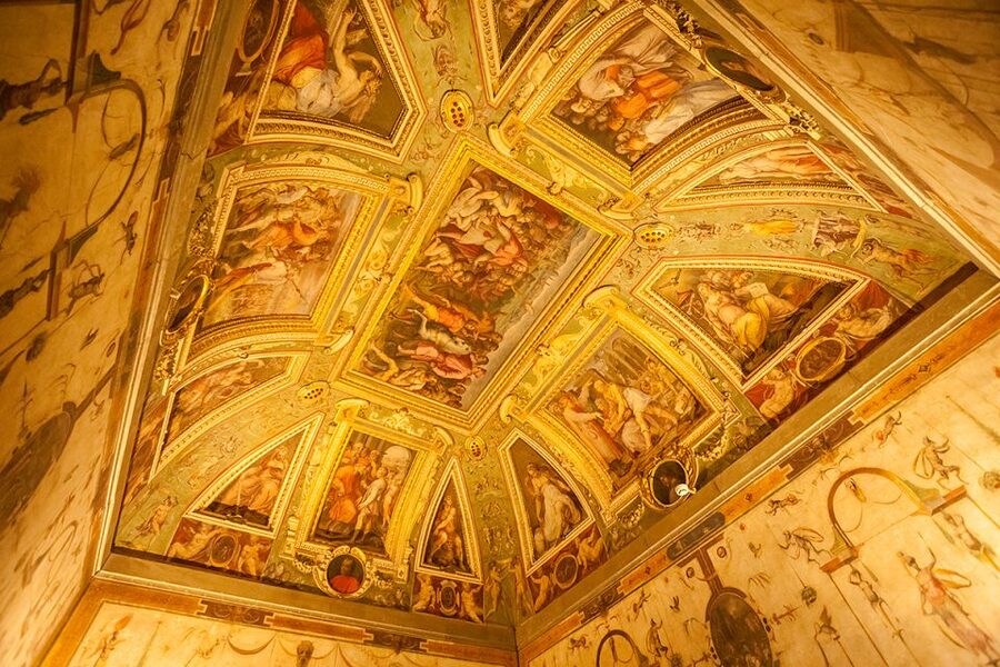 Palazzo Vecchio 90-Minute Morning Guided Tour - Guides who bring the rooms to life