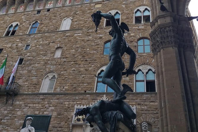 Palazzo Vecchio in Florence - Timing, meeting point, and group size