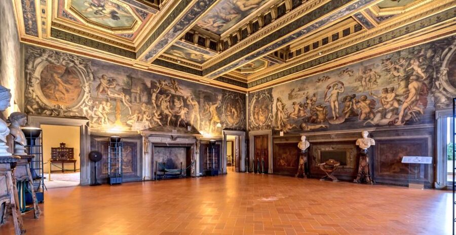 Palazzo Vecchio: Private Guided Museum Tour & Tower Tickets - The Hall of the Five Hundred and Florence’s public power