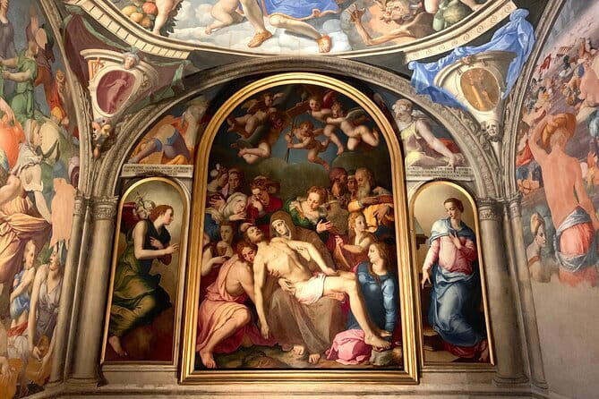 PALAZZO VECCHIO Private tour in Florence - The Hall of the Five Hundred gives the tour its scale
