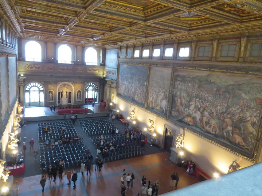 Palazzo Vecchio Secret Passages Tour & Lunch or "Gelato" - Climbing Duke Gualtieri’s narrow stairway
