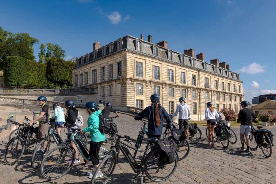 Paris: Versailles Palace and Queen Hamlet E-Bike Tour - The gardens and Hall of Mirrors