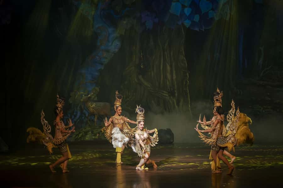 Pattaya: Alcazar Cabaret Show VIP Seat with Private Transfer - From traditional Asian dance to impersonation comedy