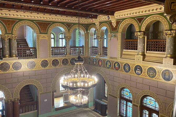 Peles and Cantacuzino Castles Small Group Day Tour from Brasov - What the guide adds to the experience