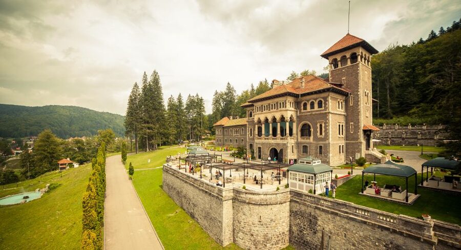 Peles & Cantacuzino Castles: Gourmet Wine & Cultural trip - Cantacuzino Castle and the terrace tasting