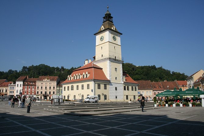 Peles Castle, Bran Castle and Brasov from Bucharest - The private vehicle and the long road between stops