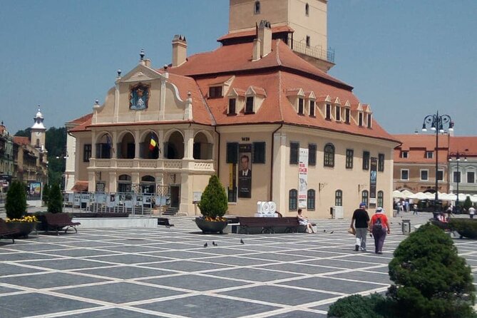 Peles Castle, Bran - Dracula's Castle & Brasov - Day Tour from Bucharest - The one-hour mountain road to Bran
