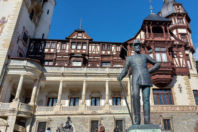 Peles Castle, Dracula Castle and Brasov old town - private tour from Bucharest - Brasov Old Town: the day’s most relaxed walk