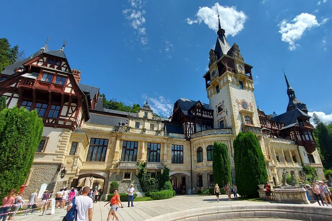 Peles Castle, Dracula Castle and Brasov old town - private tour from Bucharest - What the private format really adds