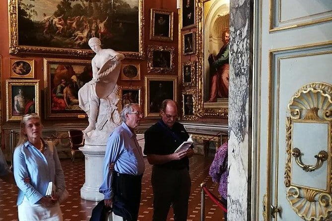 Pitti Palace, Palatina Gallery and the Medici: Arts and Power in Florence. - The Pitti Palace Setting Across the Arno