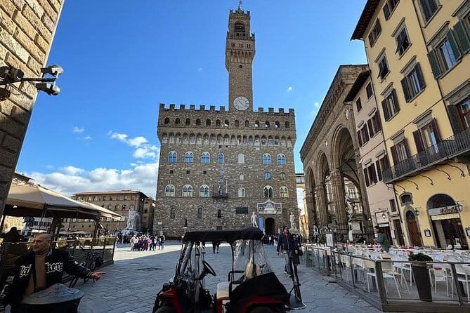 Pitti Palace, Palatina Gallery and the Medici: Arts and Power in Florence. - Small Group Size and Guide Style