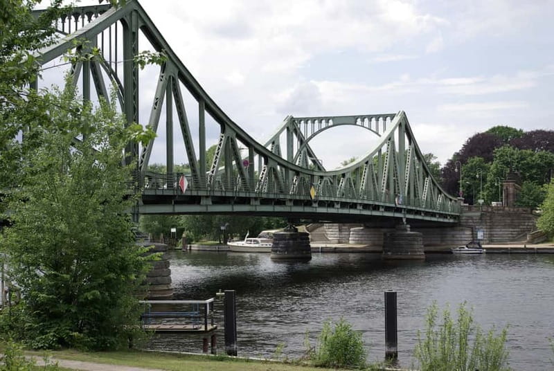 Potsdam: 5-Hour-Tour "Parks & Palaces" from Berlin by VW-Bus - Sanssouci Palace and Frederick the Great’s Garden